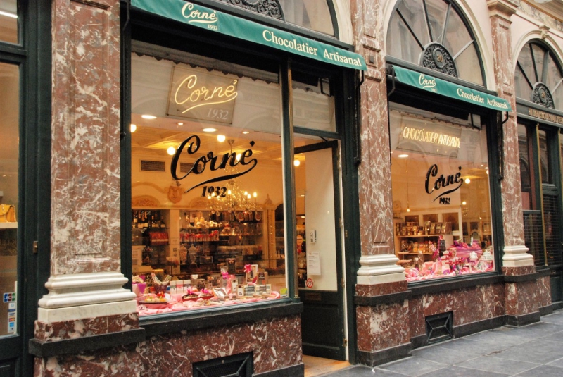 chocolaterie-SOLLIES TOUCAS-min_chocolate_chocolaterie_shop_luxury_chic_gallery_brussels_belgium-558146